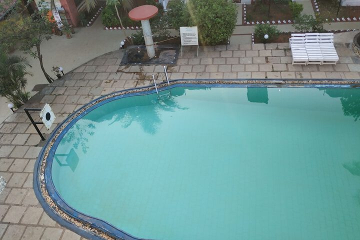 Pool 61 of 72