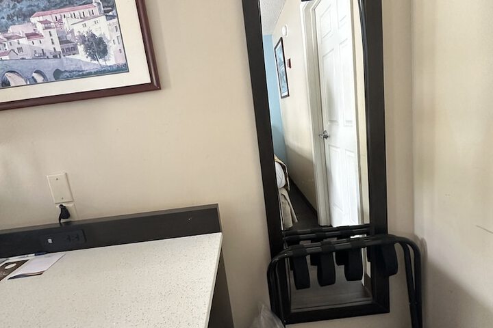 2 Double Beds (12 of 25)
