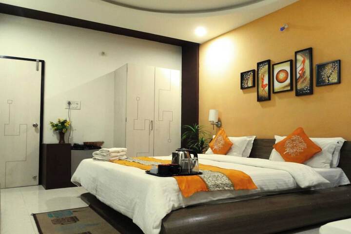 Room 43 of 54