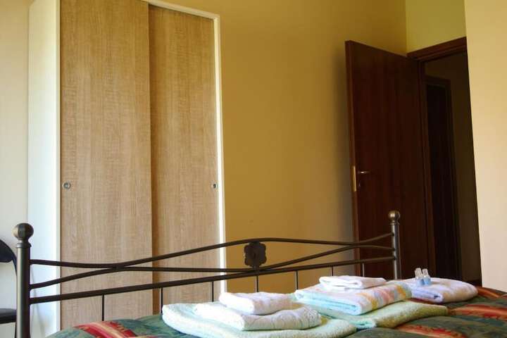 Room 9 of 24