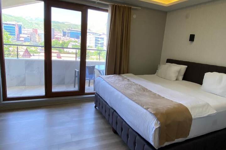 Room 11 of 27