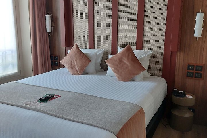 Room 61 of 105