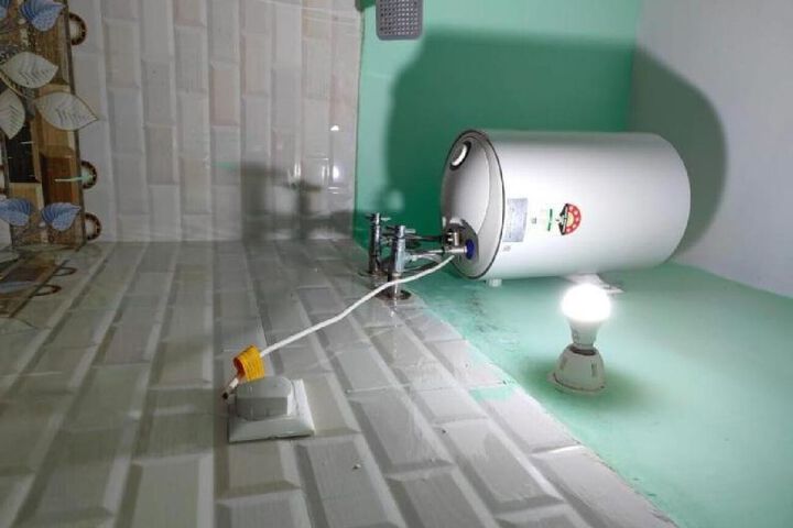Room 10 of 38