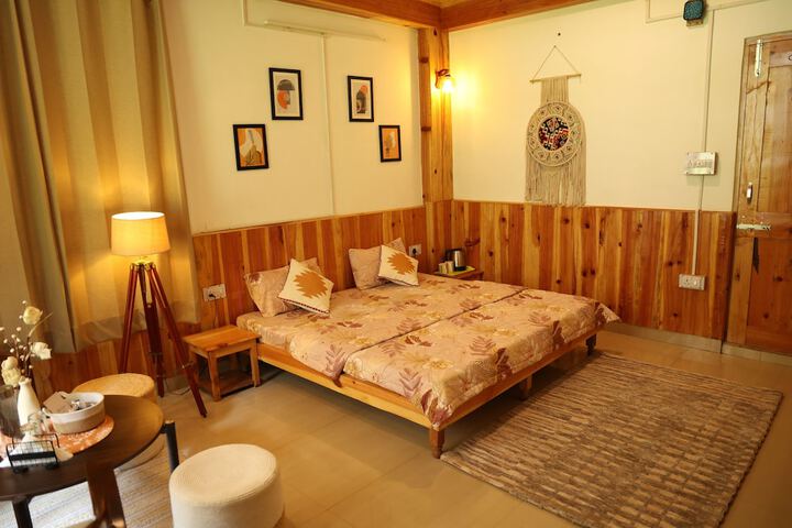 Room 8 of 21