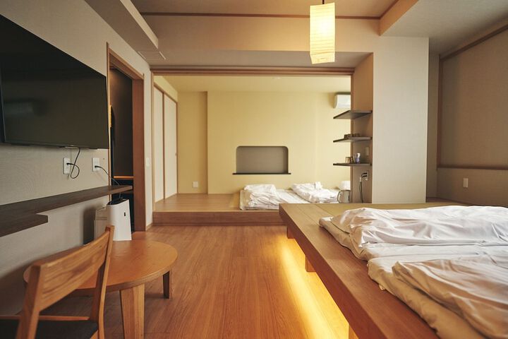 Room 25 of 49