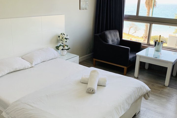 Room 4 of 56
