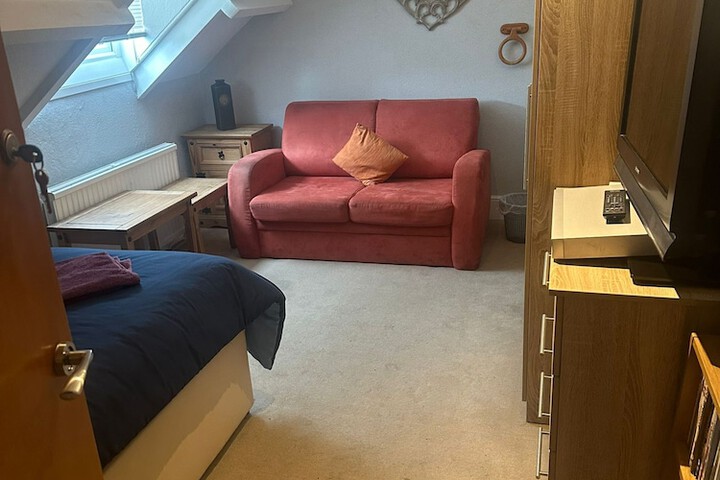 Room 14 of 32