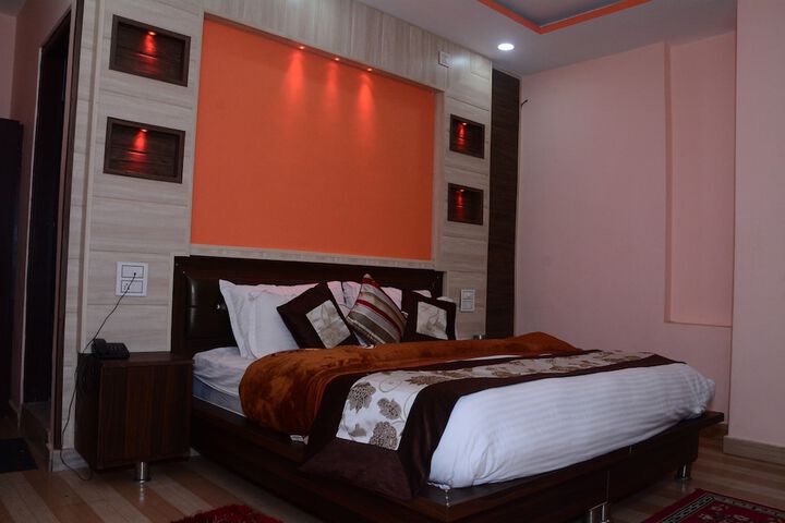 Room 13 of 45