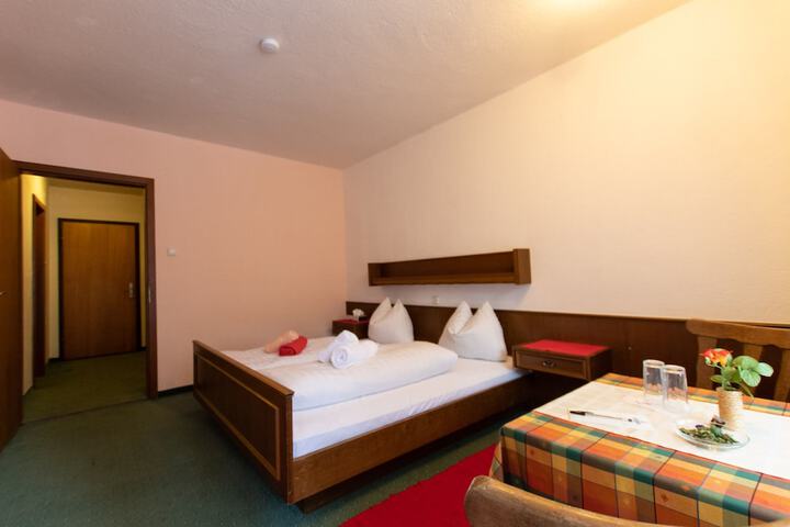 Room 5 of 34