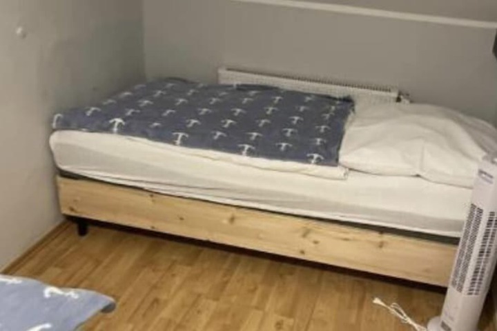 Room 18 of 43