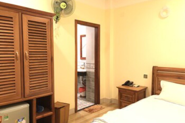 Room 14 of 20