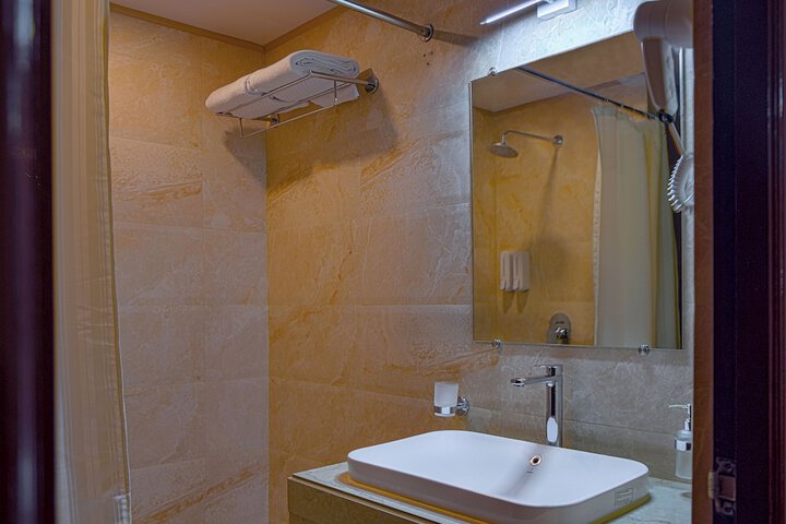 Room 15 of 51