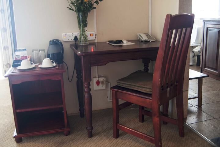 Breakfast/Coffee Service 25 of 49