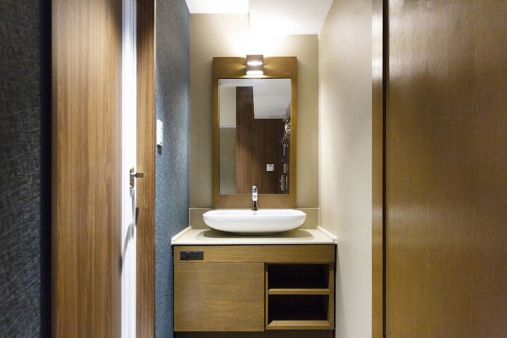 Room 30 of 62