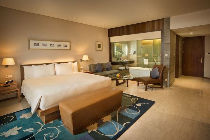 Room 6 of 74