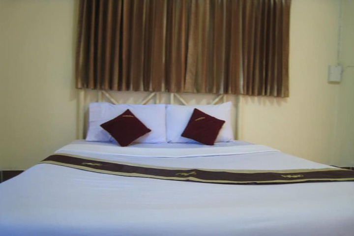 Room 3 of 13