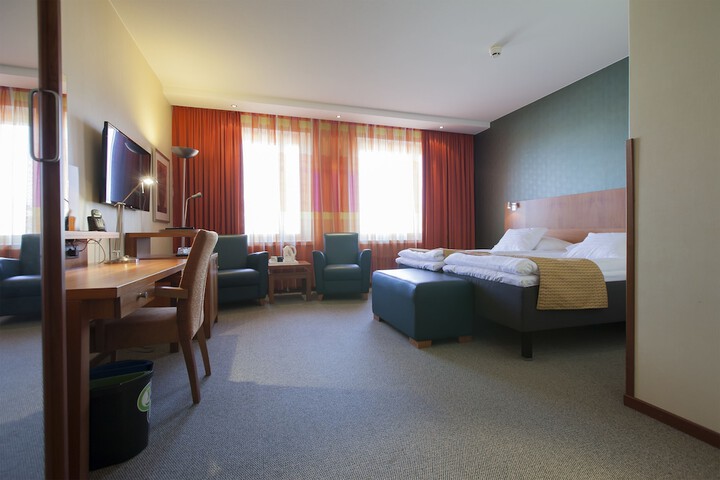 Room 16 of 49