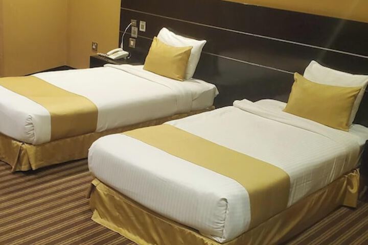 Room 20 of 74