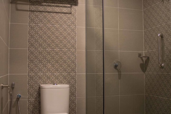 Room 18 of 25