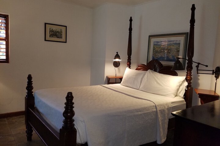 Room 25 of 80