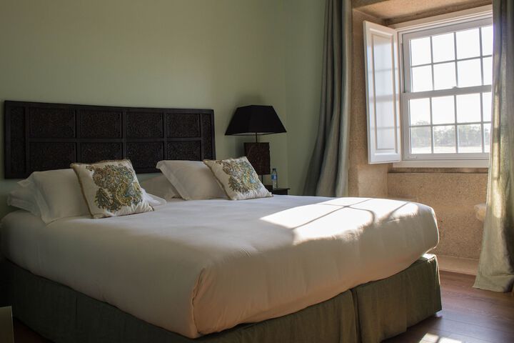 Room 15 of 34