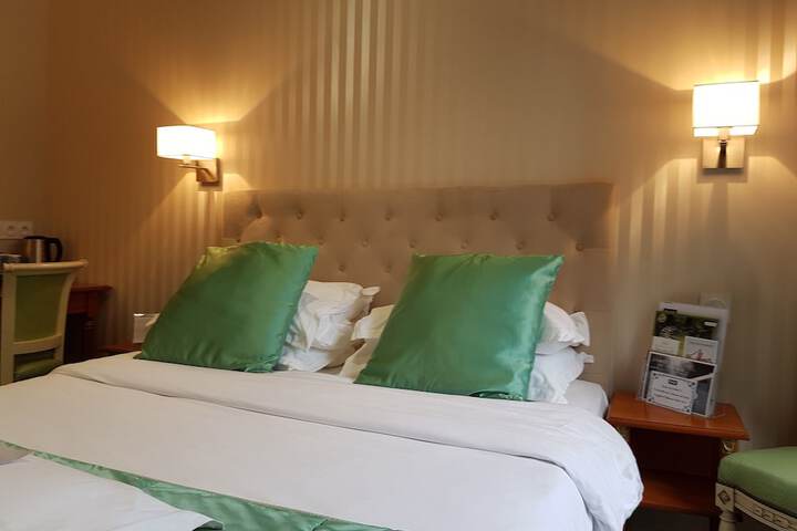 Room 26 of 225