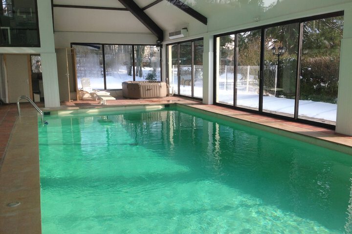 Pool 12 of 25