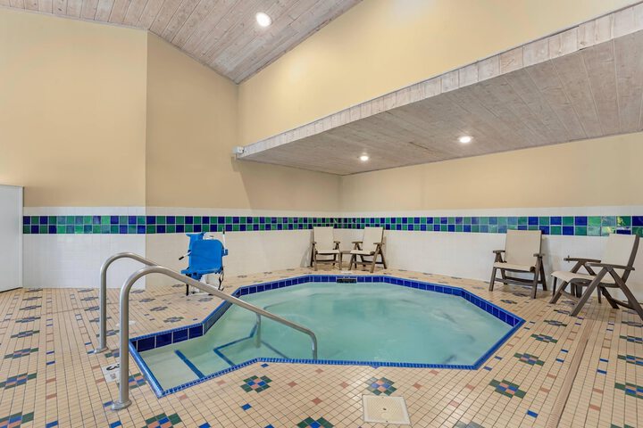 Pool Hotel
