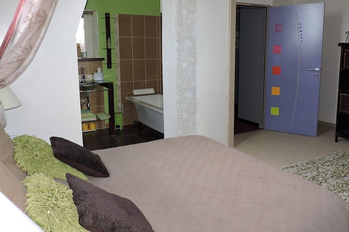 Room 14 of 68