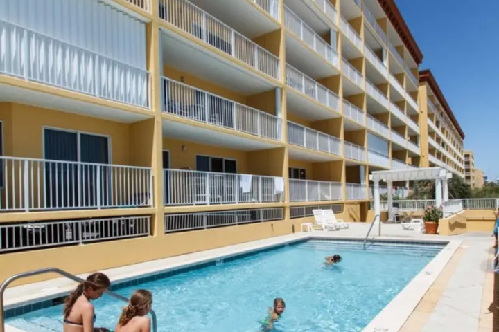 Pool 11 of 24