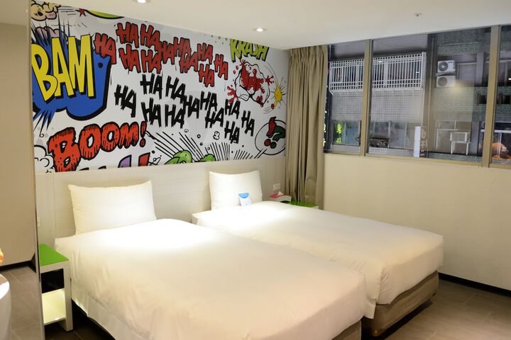Room 13 of 154