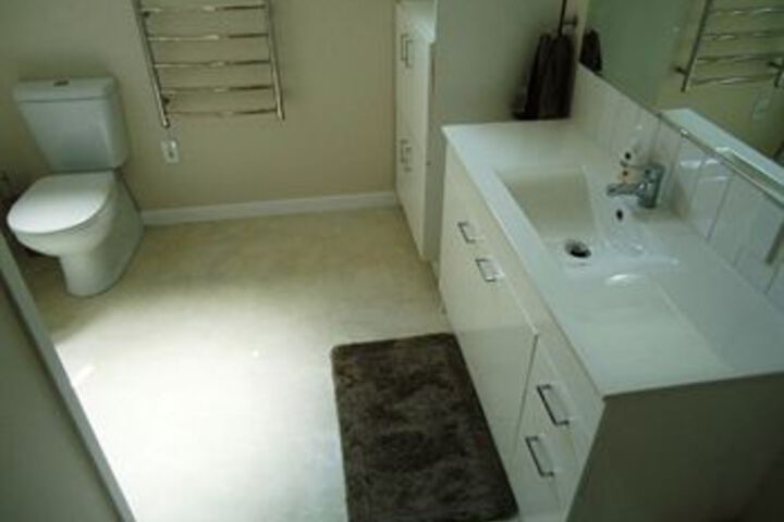 Room 2 of 23