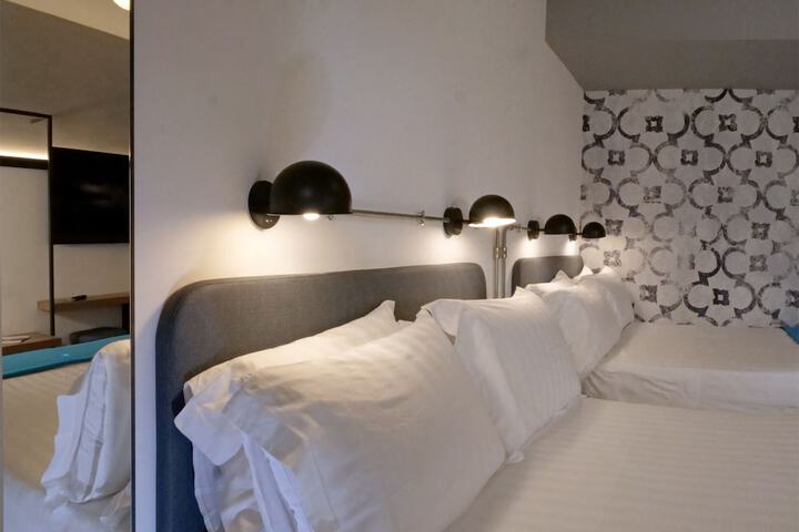 Room 45 of 92