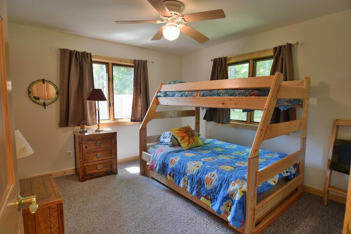 Room 2 of 38