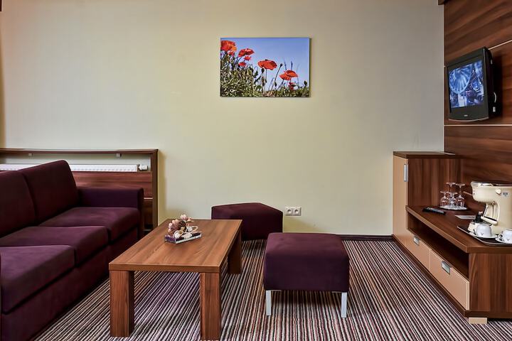 Room 8 of 73