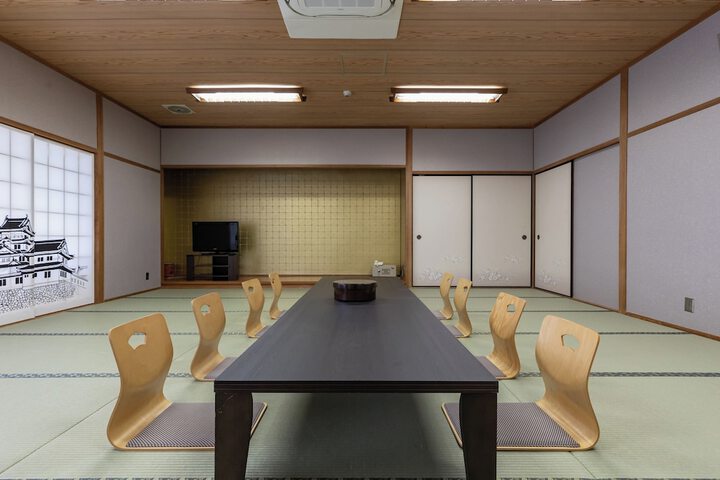 Room 44 of 96