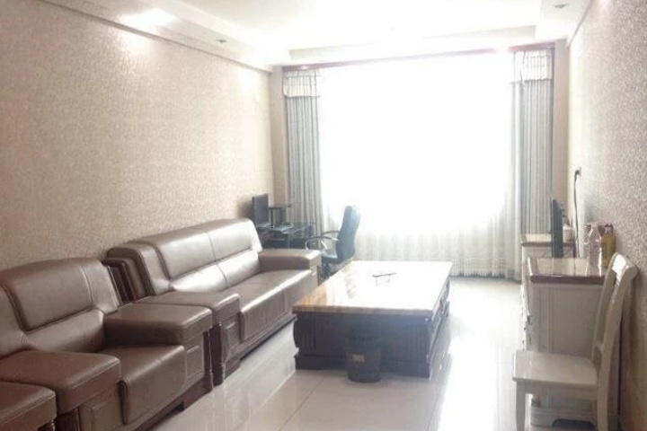 Room 4 of 15