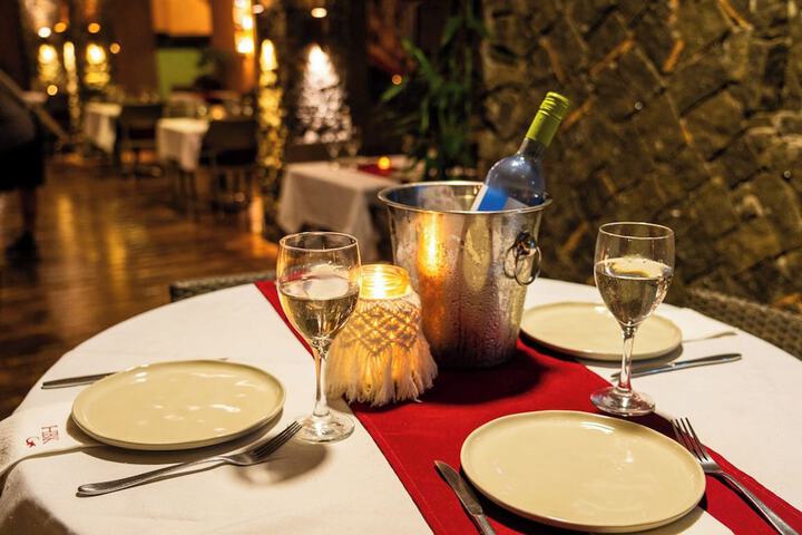 Dining 147 of 252