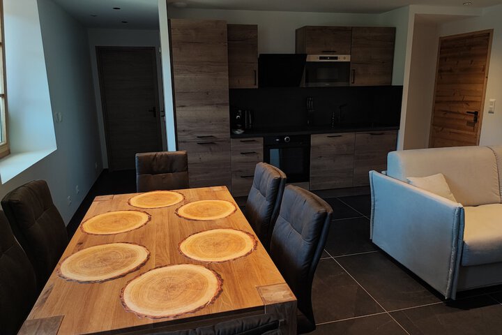 Room 4 of 40