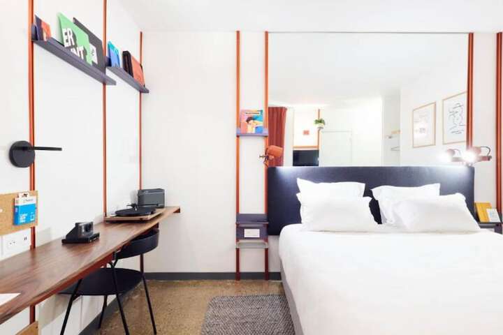 Room 21 of 50