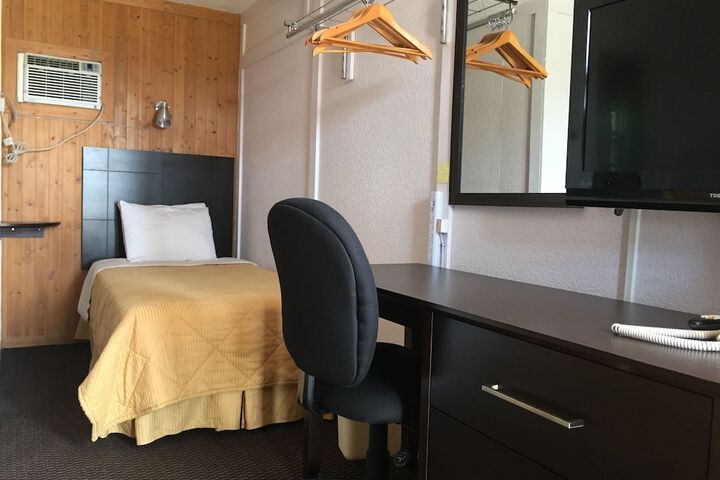 Room 10 of 57
