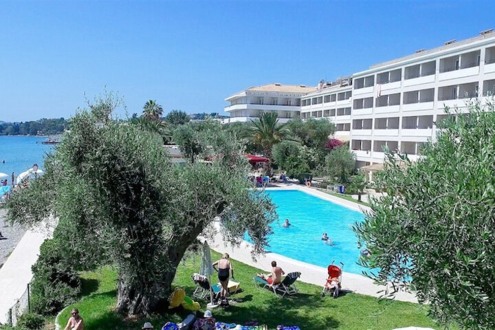 Hotel Exterior 134 of 208
