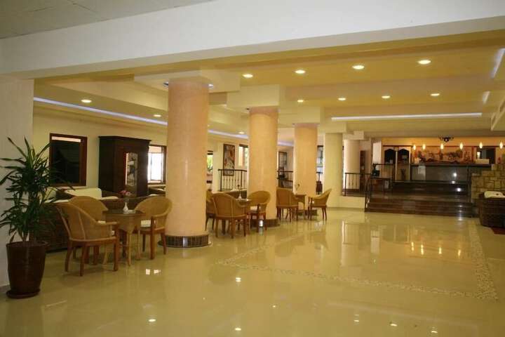 Hotel Interior 5 of 31