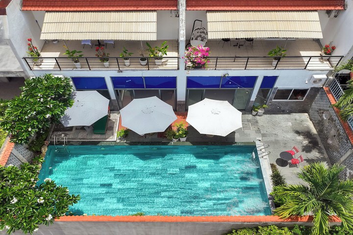 Pool 37 of 55