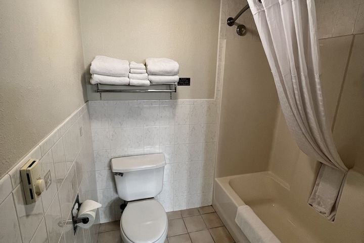 Bathroom shower