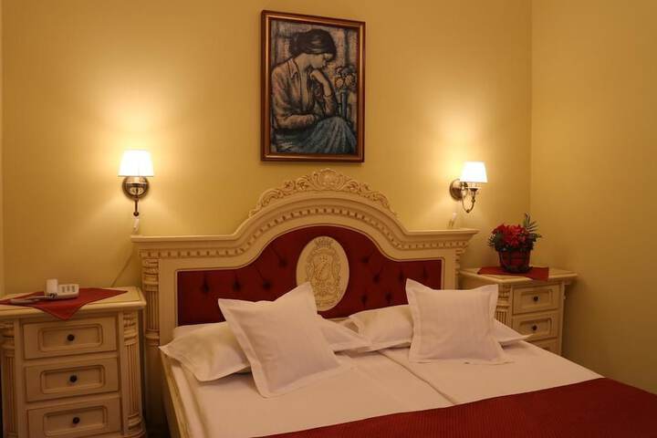 Room 5 of 39