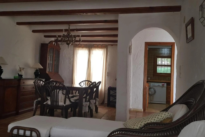 Room 4 of 26