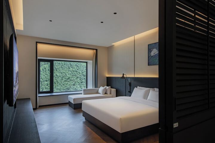 Room 79 of 143
