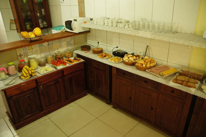 Breakfast/Coffee Service 25 of 39