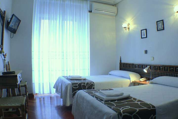 Room 5 of 32